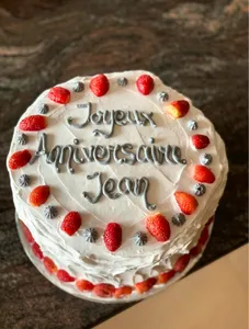Strawberries N' Cream Cake