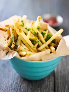 TRUFFLE SHOESTRING FRIES