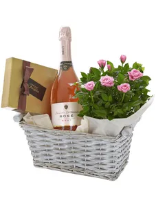 Gift Basket with wine, 15 pink roses and a bar of chocolate