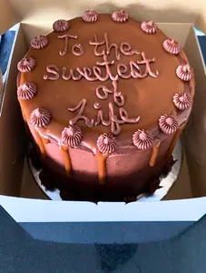 Salted Caramel Chocolate Cake Large size