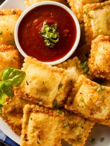 CHEESE RAVIOLI WITH MARINARA
