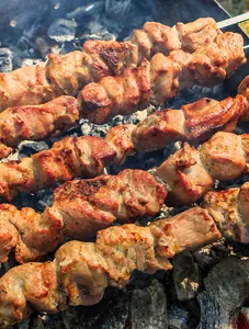 AKA BENZ PORK