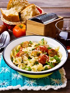 FARFALLE WITH SAUSAGE